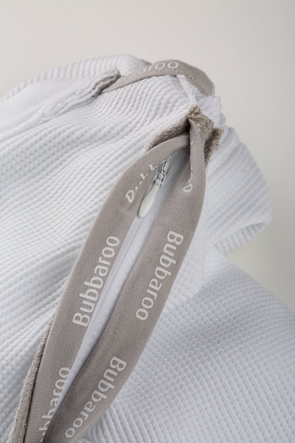 Joey Pod Transitional Swaddle Bag 0.5 TOG White with Platinum Binding - Bubbaroo
